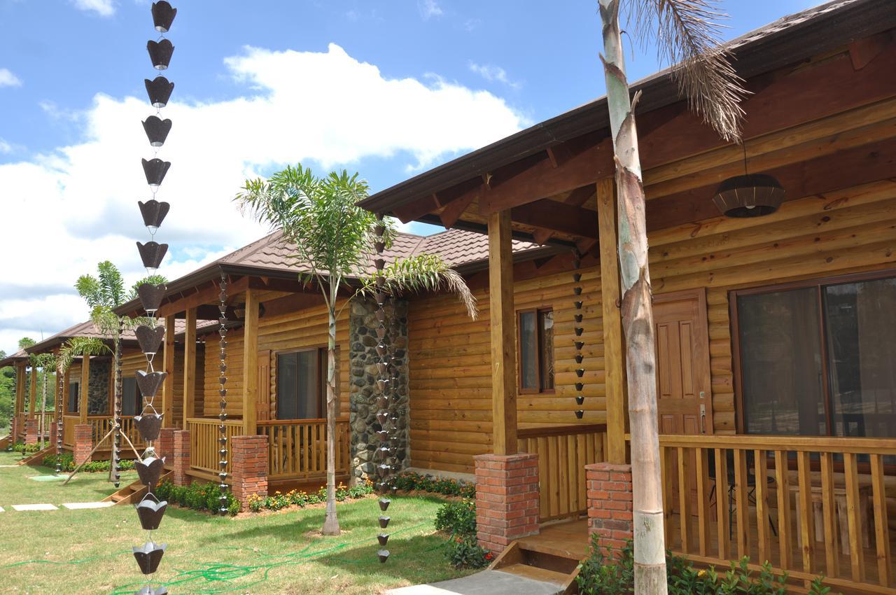 Carmen Hotel & Villas Jarabacoa Exterior foto
